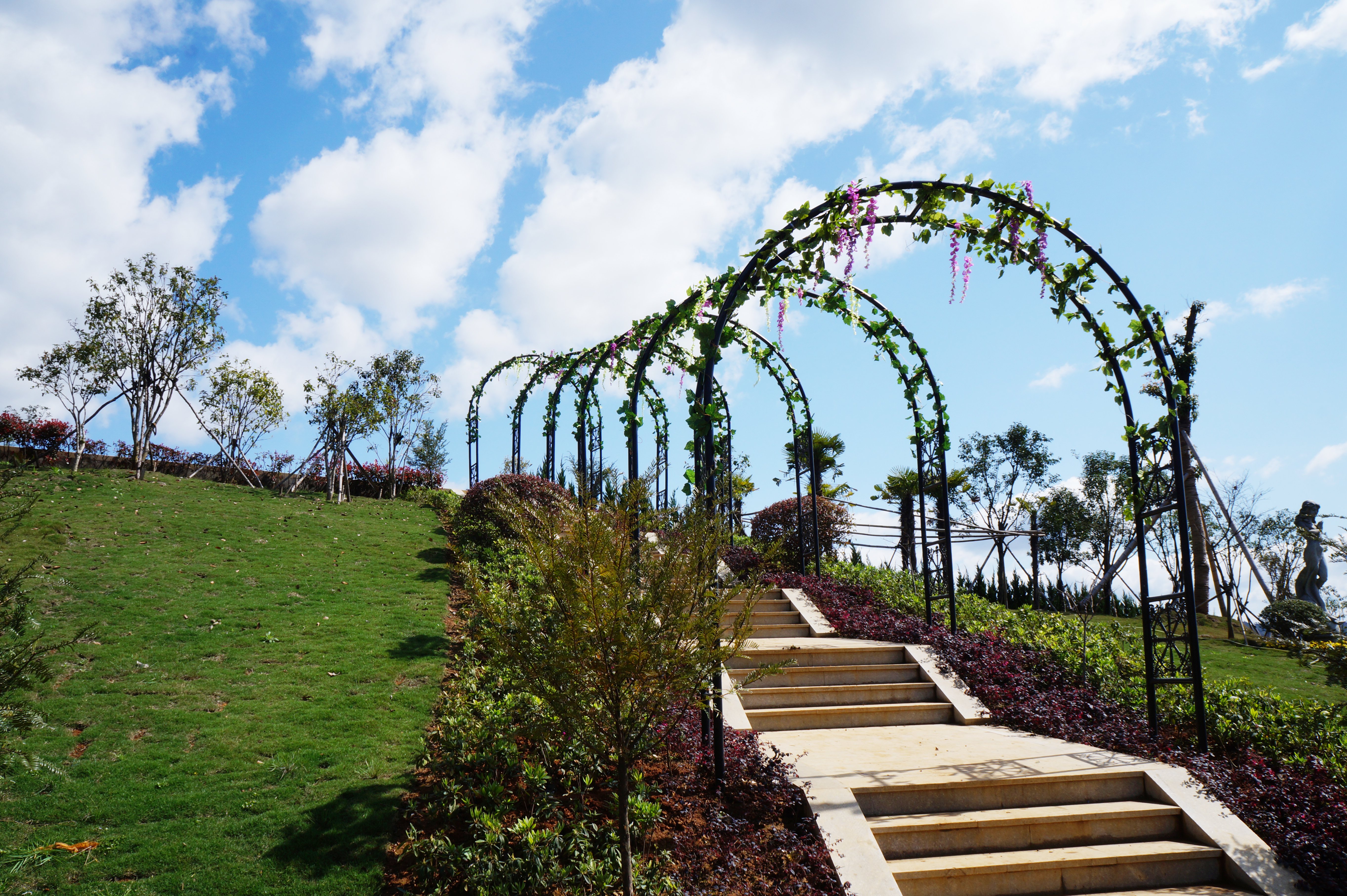 老旧公墓若何刷新：以文化为魂，融入现代城市