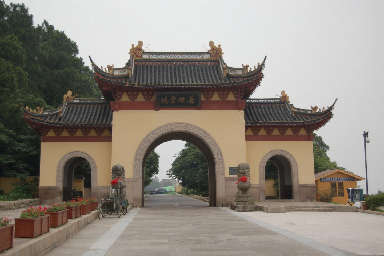 以门楼为笺，镌刻时期的匠心诗行