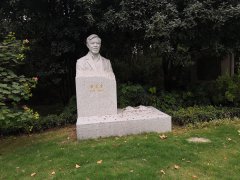 卢星堂 | 笔墨留韵，石雕寄思